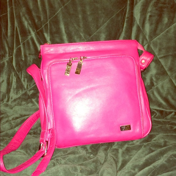 Pelle Studio hot pink square shoulder bag! - Picture 2 of 9